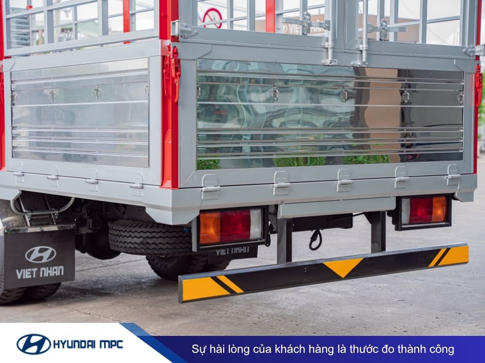 Xe tải Hyundai Mighty 110XL thùng mui bạt 7T dài 6.3m